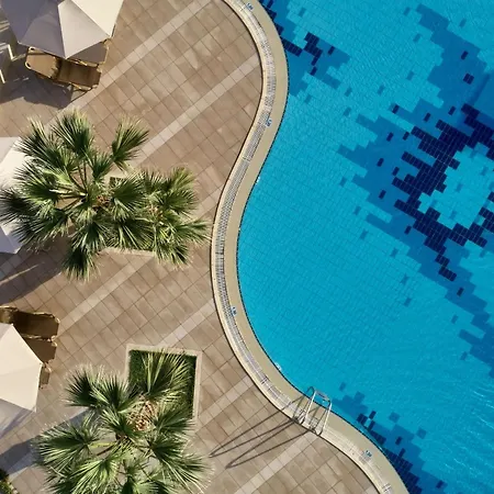 Candia Park Village Hotel 4*
