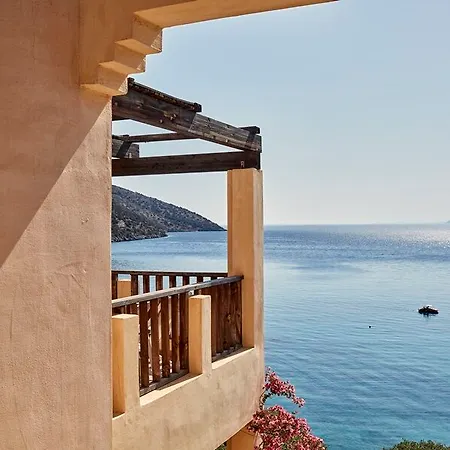 Candia Park Village 4*